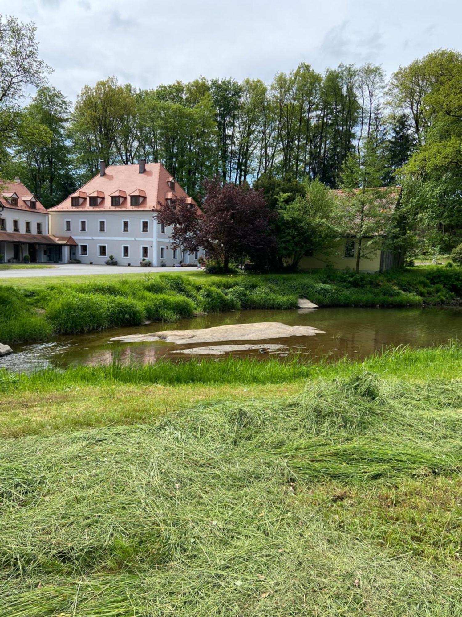 Landhotel Kahrmuehle Pressath Eksteriør bilde