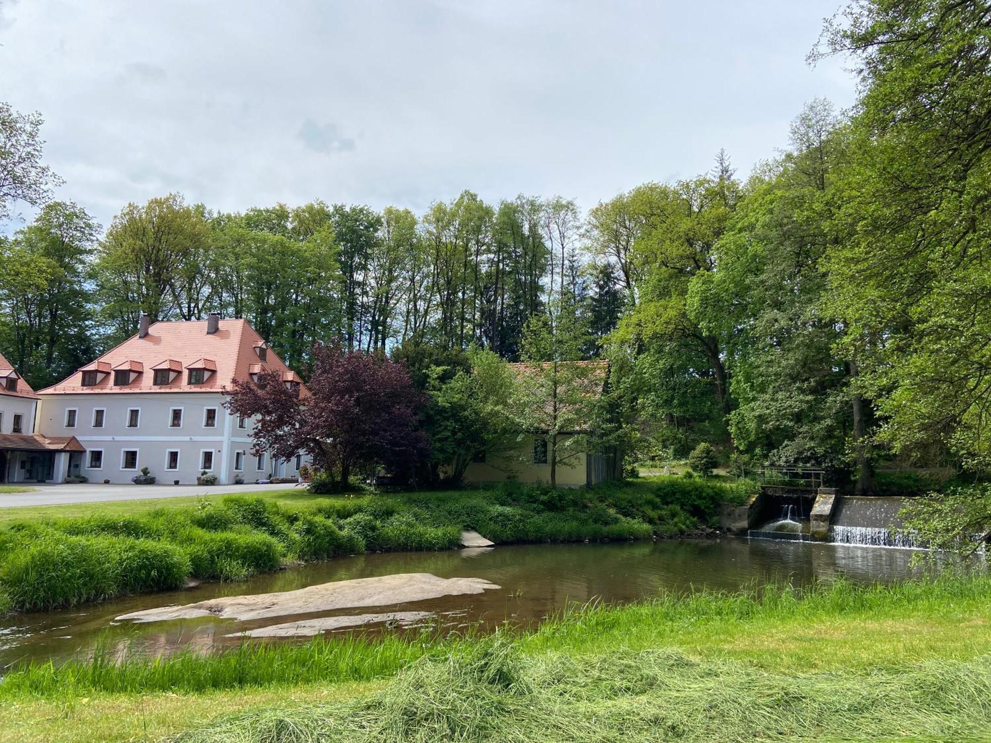 Landhotel Kahrmuehle Pressath Eksteriør bilde